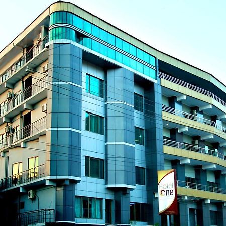 Hotel One 아보타바드 외부 사진